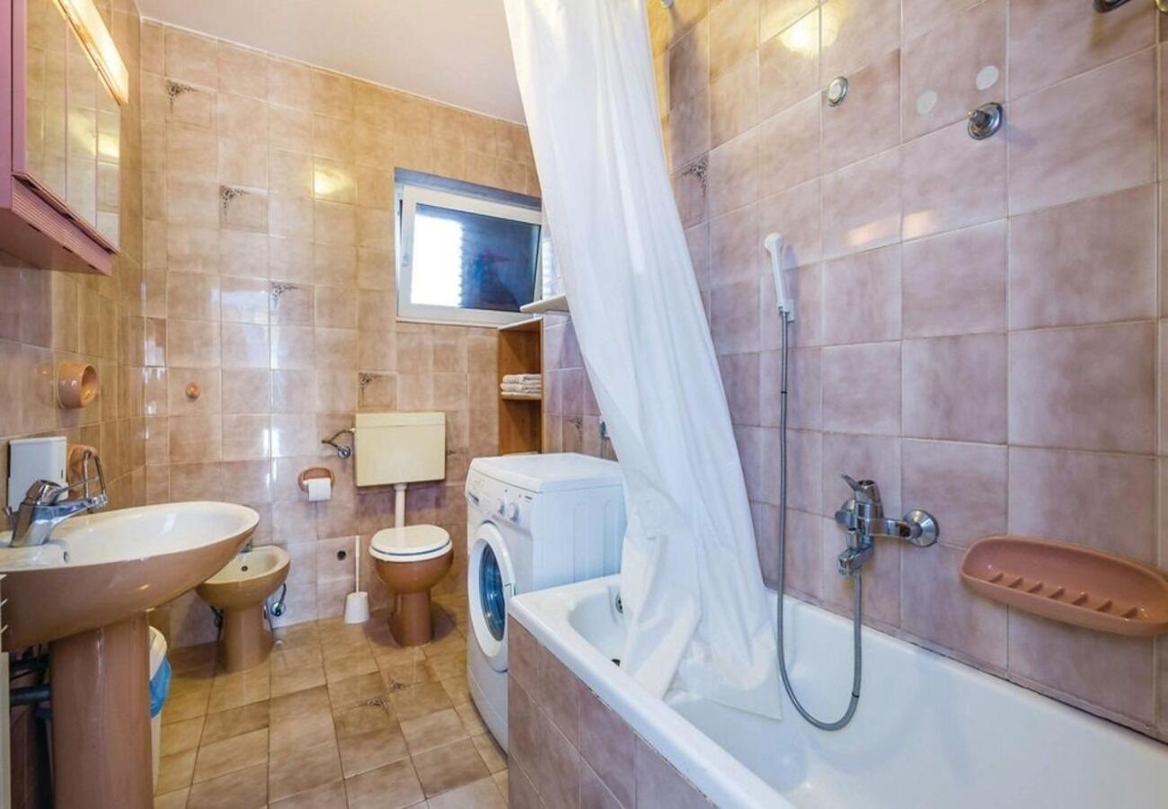 Apartment Dari ลอฟราน ภายนอก รูปภาพ